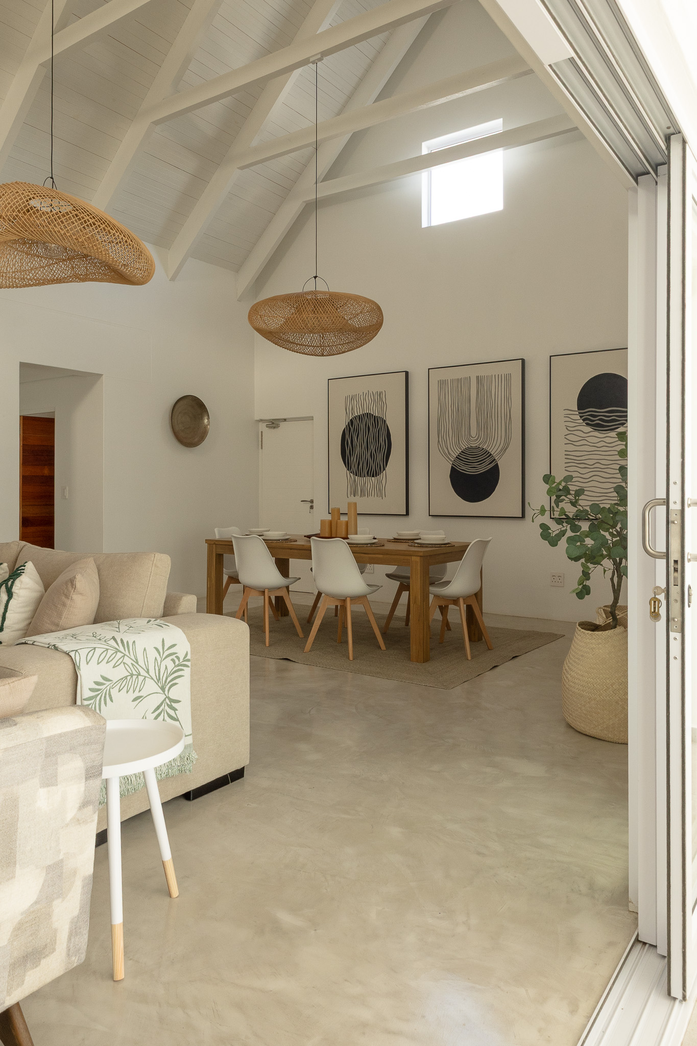 Living at Despacito Paternoster